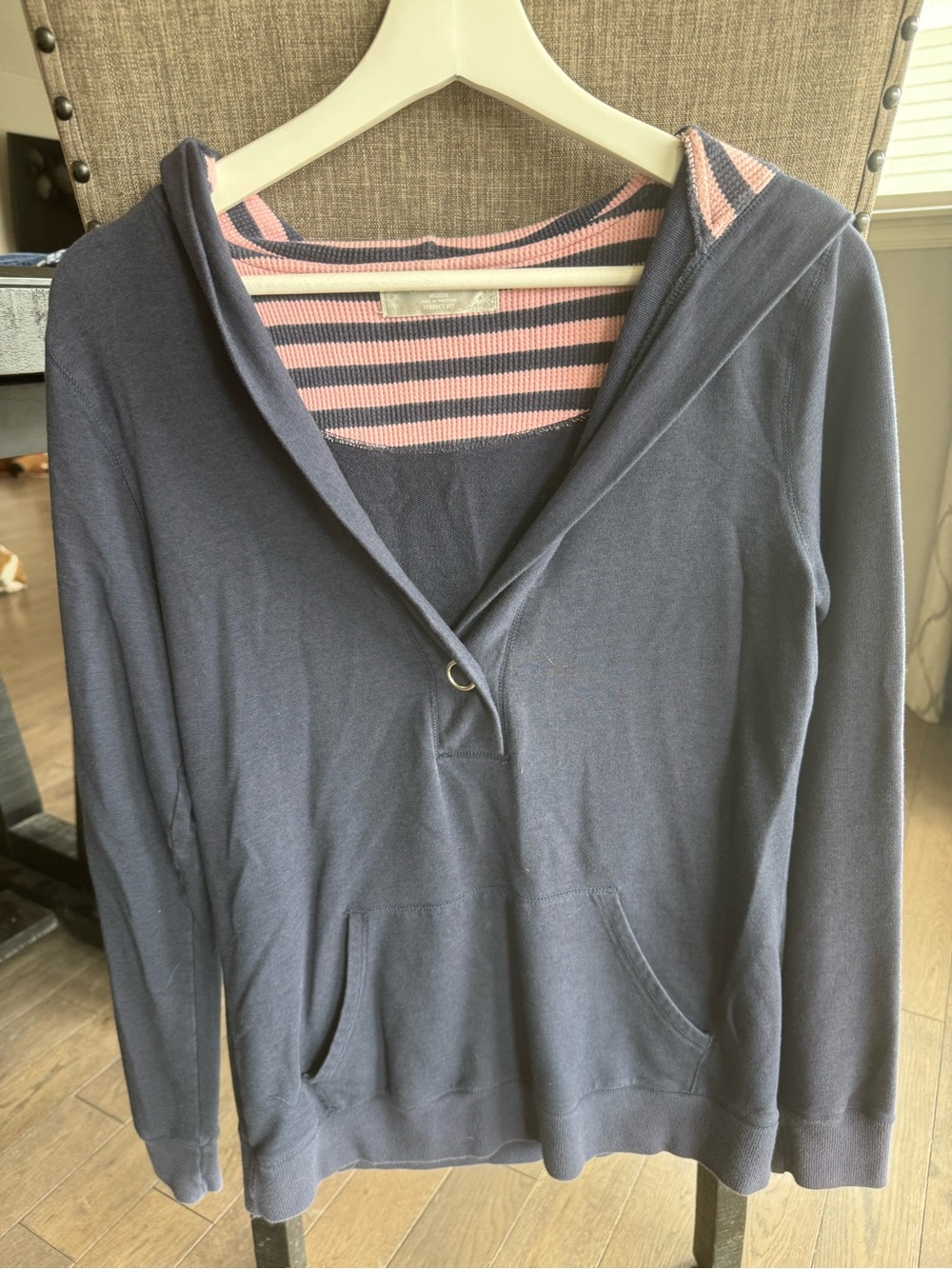 Women’s Old Navy Navy and Pink Striped Knit Top